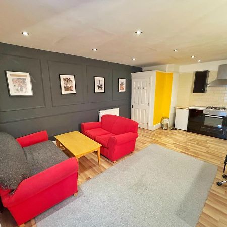 Adeamstays Provides Beautiful Centrally Located 1 And 2 Bed Apartments On Liverpools Boulevard Extérieur photo