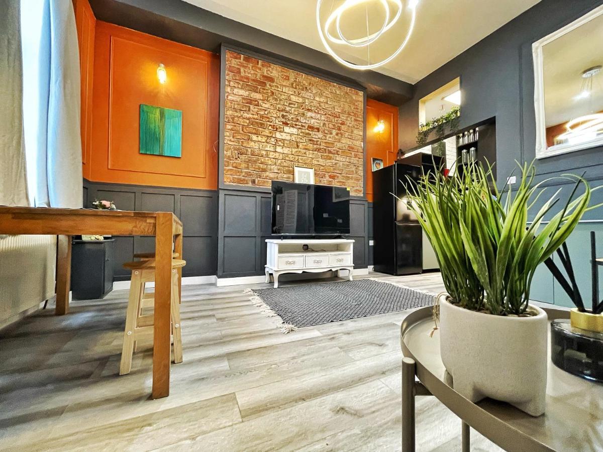 Adeamstays Provides Beautiful Centrally Located 1 And 2 Bed Apartments On Liverpools Boulevard Extérieur photo