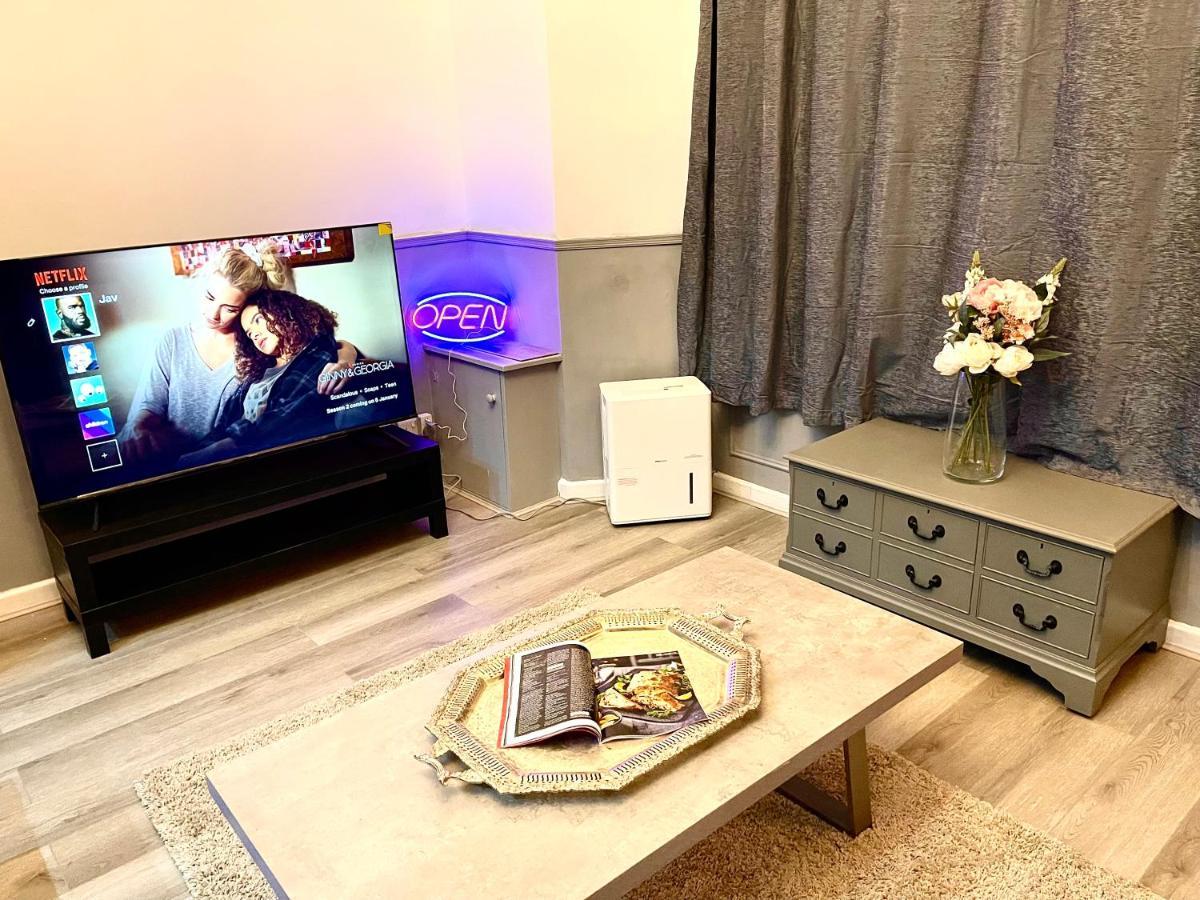 Adeamstays Provides Beautiful Centrally Located 1 And 2 Bed Apartments On Liverpools Boulevard Extérieur photo