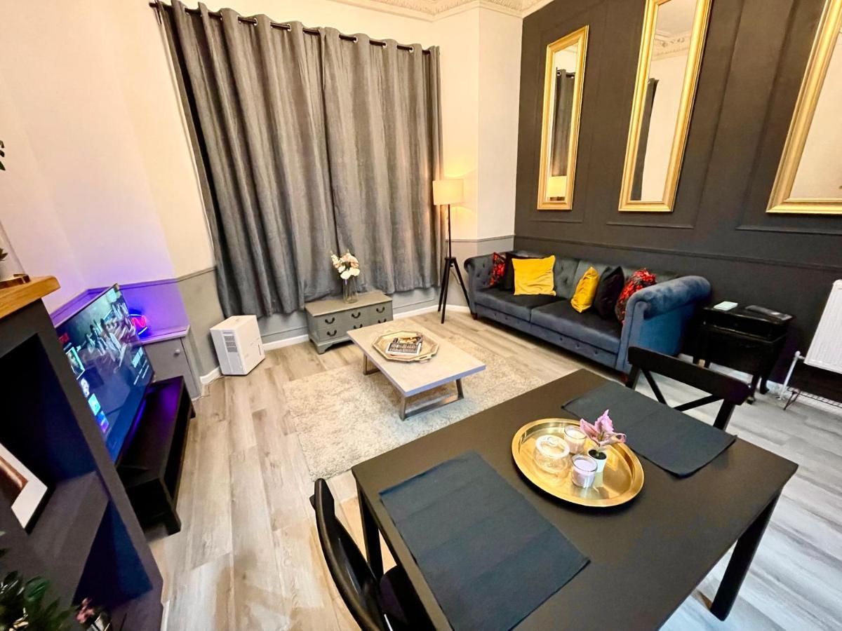 Adeamstays Provides Beautiful Centrally Located 1 And 2 Bed Apartments On Liverpools Boulevard Extérieur photo