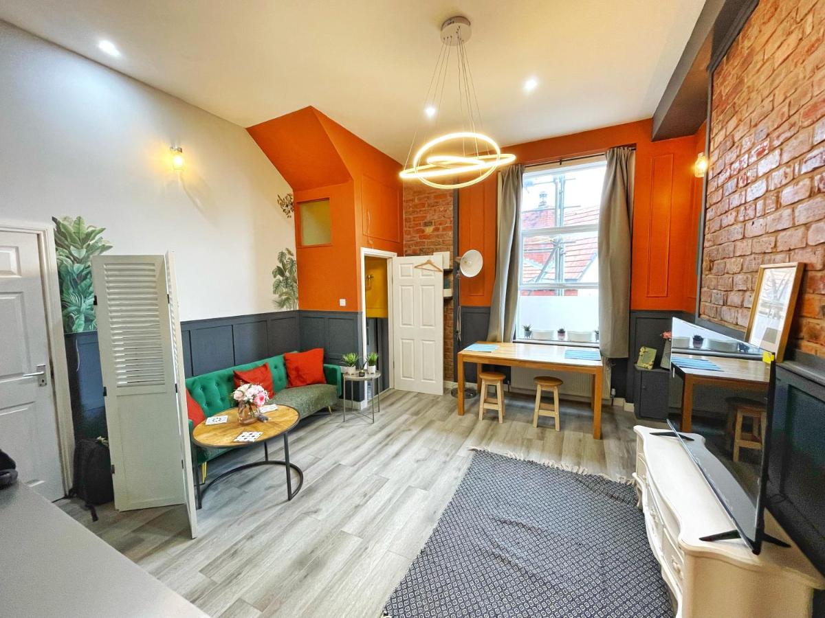 Adeamstays Provides Beautiful Centrally Located 1 And 2 Bed Apartments On Liverpools Boulevard Extérieur photo