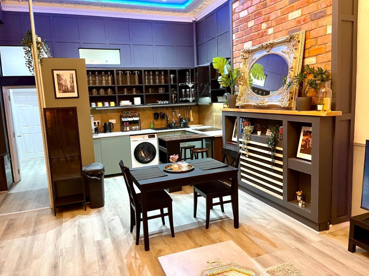 Adeamstays Provides Beautiful Centrally Located 1 And 2 Bed Apartments On Liverpools Boulevard Extérieur photo