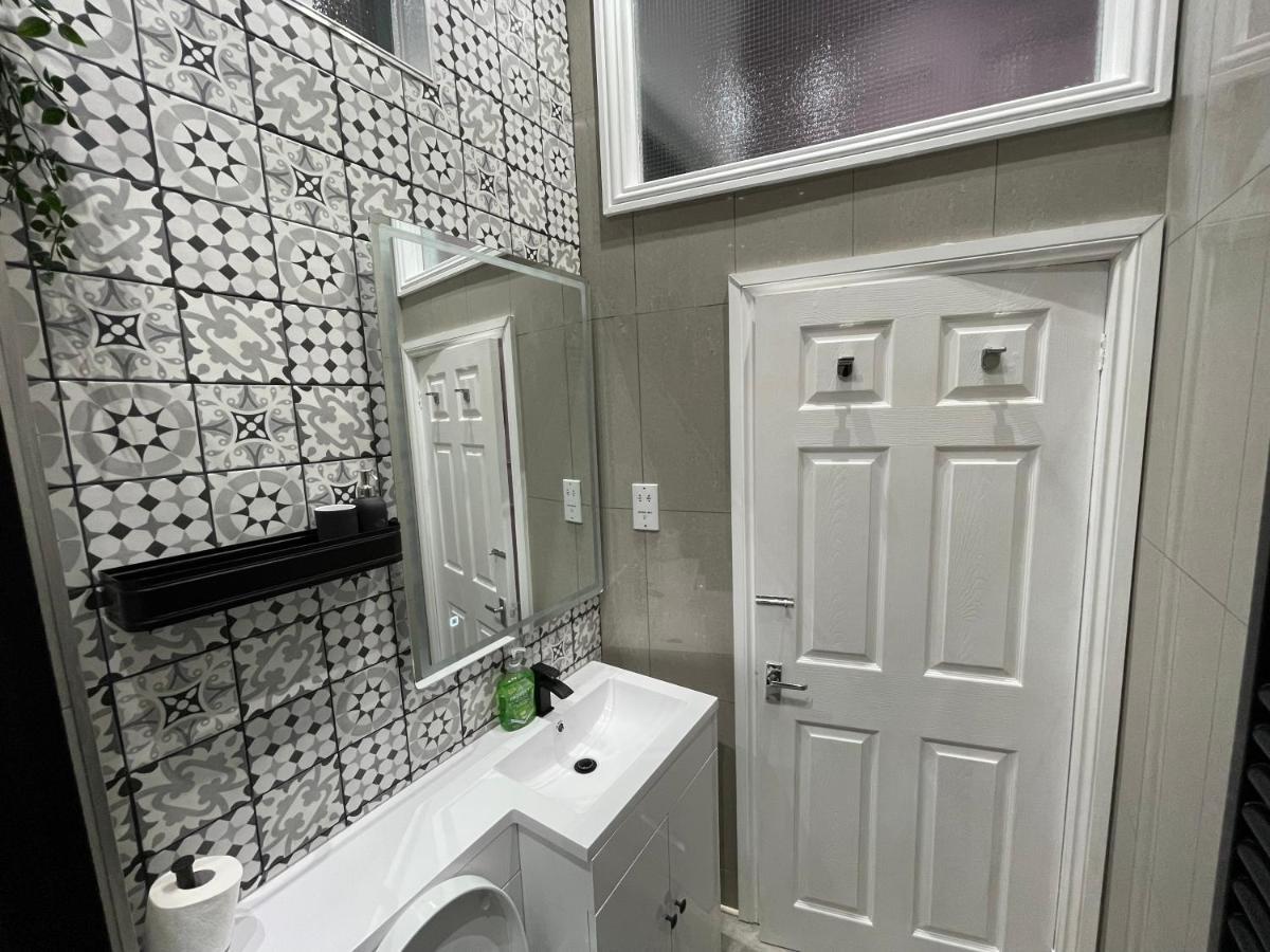 Adeamstays Provides Beautiful Centrally Located 1 And 2 Bed Apartments On Liverpools Boulevard Extérieur photo