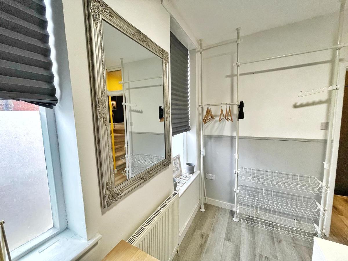 Adeamstays Provides Beautiful Centrally Located 1 And 2 Bed Apartments On Liverpools Boulevard Extérieur photo