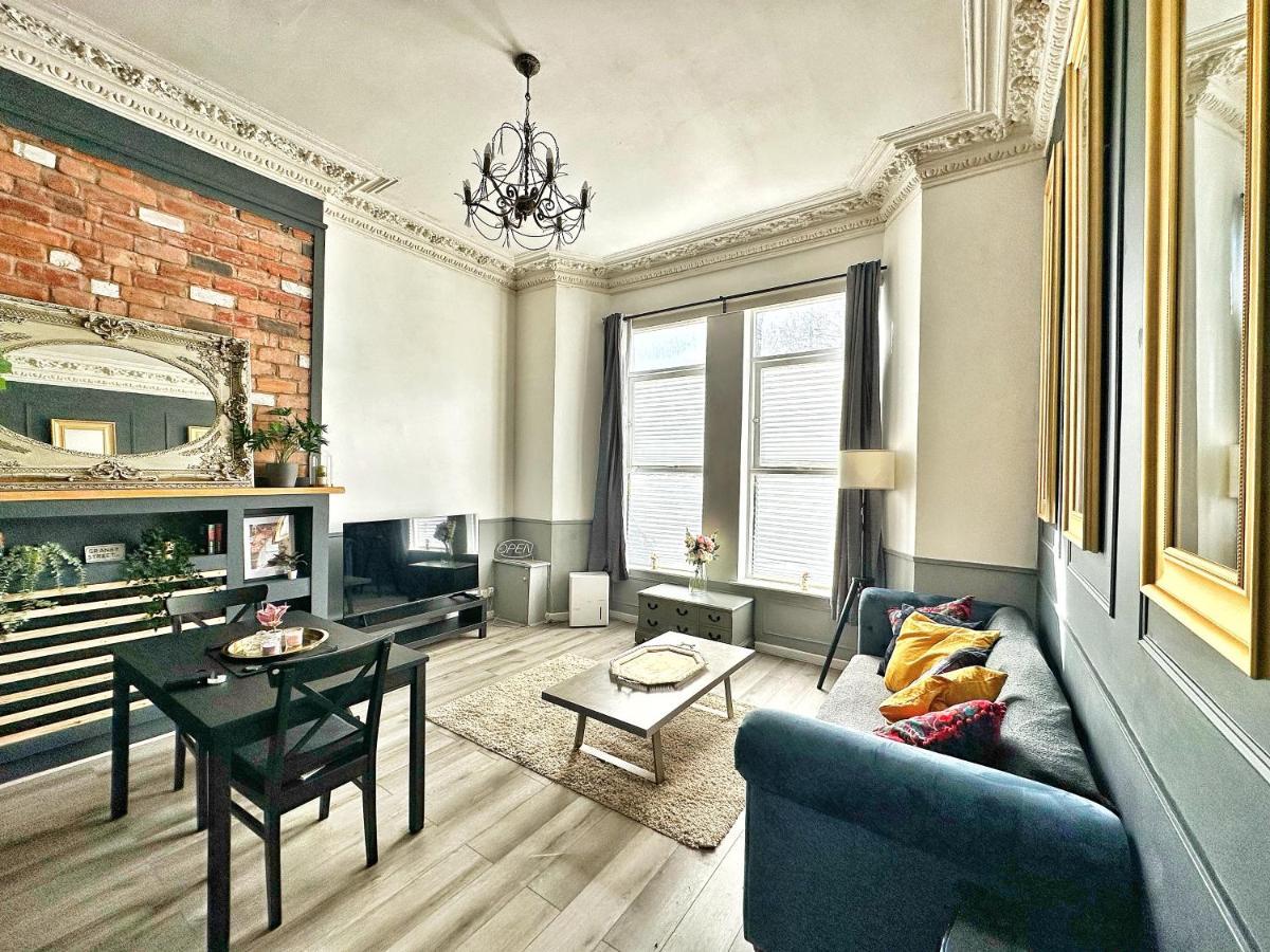 Adeamstays Provides Beautiful Centrally Located 1 And 2 Bed Apartments On Liverpools Boulevard Extérieur photo