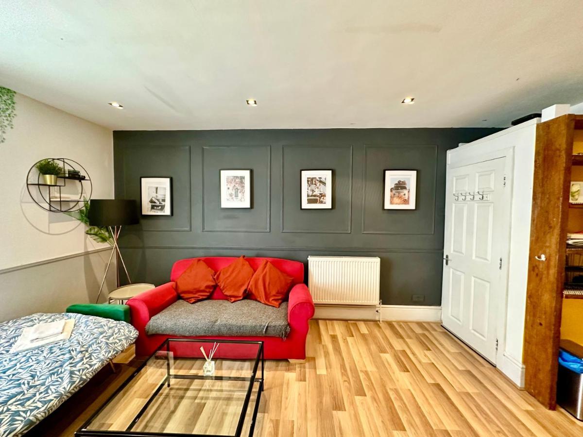 Adeamstays Provides Beautiful Centrally Located 1 And 2 Bed Apartments On Liverpools Boulevard Extérieur photo