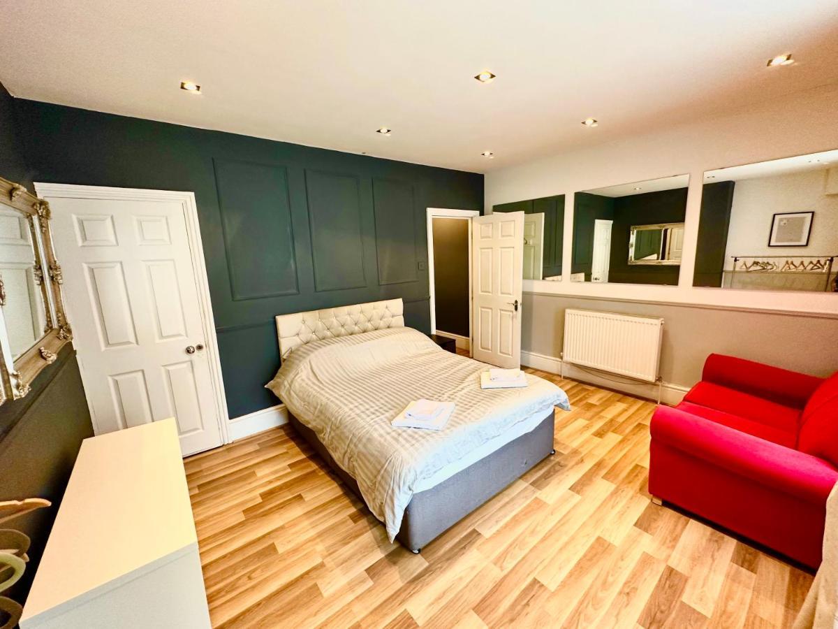 Adeamstays Provides Beautiful Centrally Located 1 And 2 Bed Apartments On Liverpools Boulevard Extérieur photo
